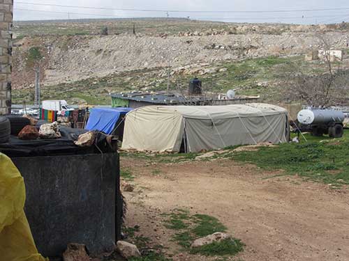 في القدس أطفال فلسطينيون بلا مدرسة ومساكن مهددة بالهدم