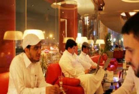 مشروبات كحولية في مقاهي السعودية