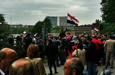 سوريو الخارج يسقطون رهانات المشككين ويصوتون بكثافة