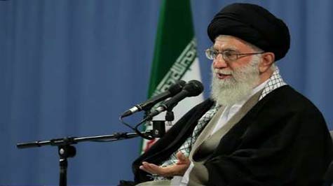 الامام الخامنئي: تحقيق الأهداف بالنضال 