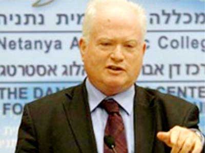 عاموس جلعاد: نفترض أن المخطوفين ما زالوا أحياء