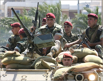 الجيش اللبناني يواصل ملاحقة المسلحين في الشمال