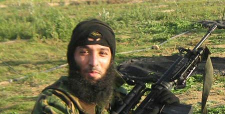 استشهاد مقاوم وجرح فلسطينيين في غارة صهيونية بغزة 