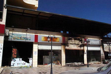 المسلحون أحرقوا الكنيسة في كسب وخربوا محتوياتها 