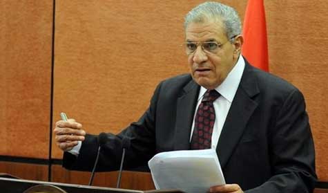 السيسي يكلف محلب تشكيل حكومة مصرية جديدة