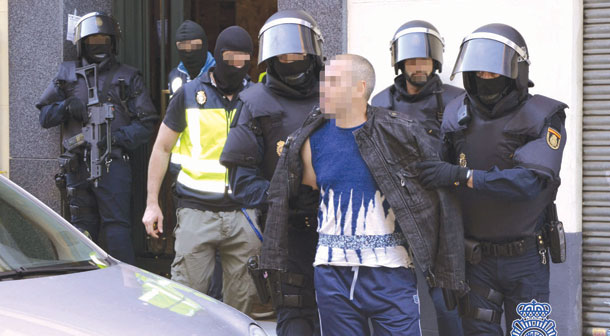 أوروبا رسمياً قلقه من المقاتلين العائدين!