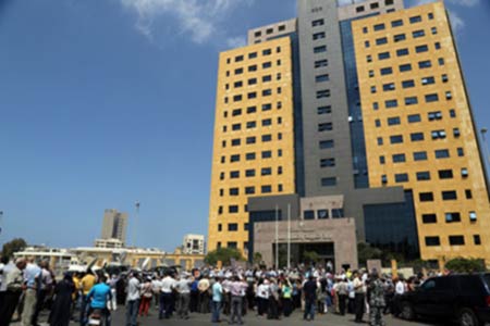 هل تجري الامتحانات الرسمية الخميس؟