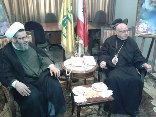 مسؤول منطقة البقاع الغربي في حزب الله استقبل  رئيس أساقفة الفرزل وزحلة والبقاع