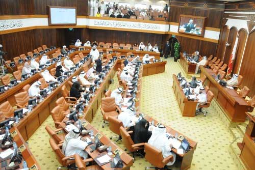 الملك البحريني يصدر تعديلات قانونية جديدة تتيح لوزير العدل حلّ الجمعيات السياسية