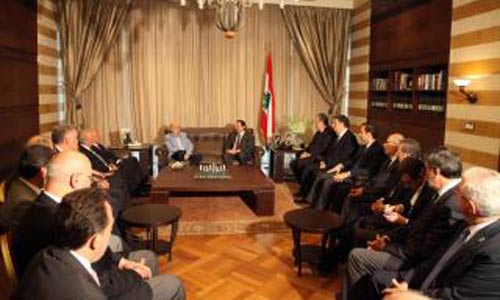 جنبلاط بعد لقائه الحريري :انتخاب رئيس للجمهورية ضروري جدا ضمانة للبنان  