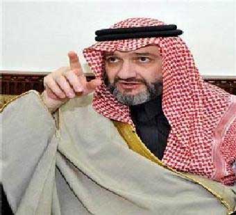 السعودية: أحد أمراء الأسرة الحاكمة يحمل على رئيس هيئة الامر بالمعروف
