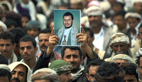 صورة ارشيفية لتظاهرة لحركة انصار الله في اليمن الاشتباك الإقليمي بعد ’صدمة صنعاء’