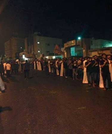 القطيف: 30 ألفاً يشيعون الشهيد القديحي