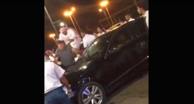 السعودية: أحد أعضاء &rsquo;هيئة الأمر بالمعروف&rsquo; يعتدي على بريطاني وزوجته