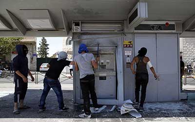 خلال ثلاثة أشهر: مهاجمة القطار الخفيف في القدس 150 مرة