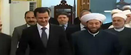 الرئيس السوري بشار الاسد يشارك بصلاة عيد الاضحى في جامع النعمان بدمشق
