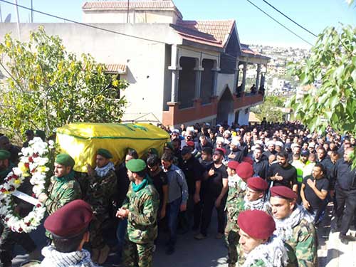 جماهير المقاومة تشيّع القائد الحاج مصطفى شحادة