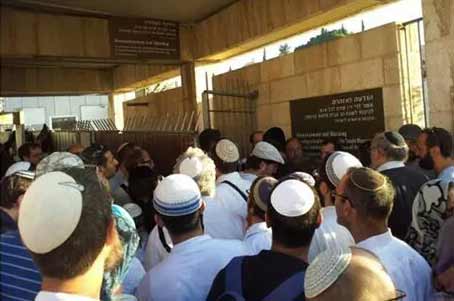 حالة تأهب قصوى في صفوف شرطة العدو تحسباً من مواجهات في القدس المحتلة 