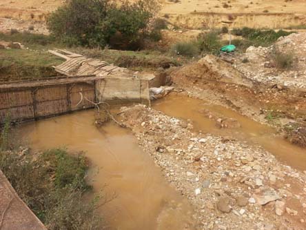اول الغيث سيل جارف على ضفاف العاصي والاضرار بالملاييين