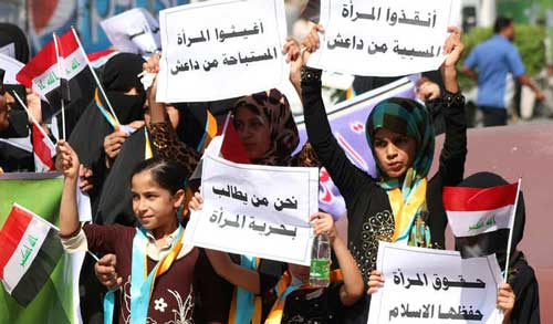 بعد سبي الأيزيديات.. &rsquo;داعش&rsquo; يسبي مسلمات سوريات من الطائفة السنية