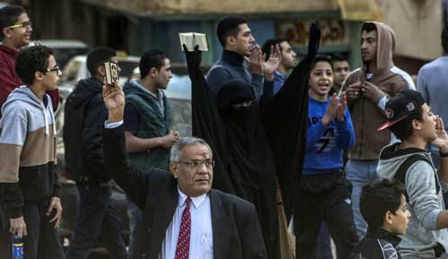 جمعة &rsquo;رفع المصاحف&rsquo; بمصر.. تفجيرات وقتلى وجرحى ومئات المعتقلين 