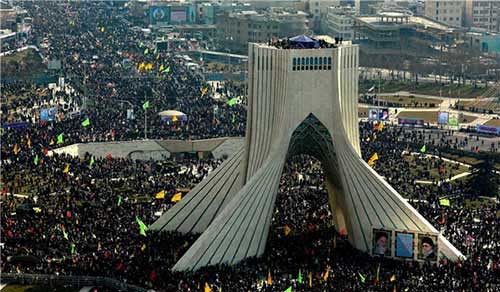 مسيرات مليونية في طهران في العاشر من محرم