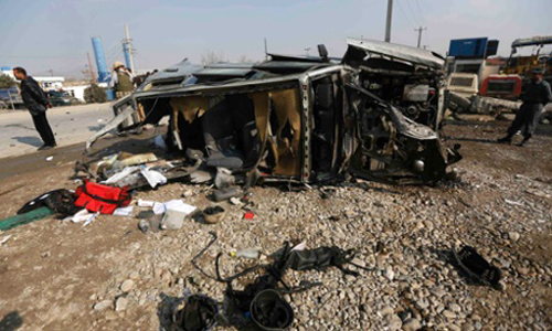 بالصور: استهداف آلية للسفارة البريطانية في كابول
