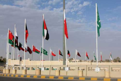 هل استعيض عن قمة الدوحة بقمة خليجية اليوم في الرياض؟