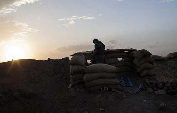 اشتباكات بين الجيش السوري والميليشيات المسلحة في ريفي حمص ودرعا والقنيطرة

