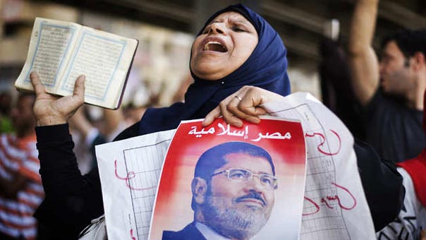 الأزمة المصرية بين السلفية والعسكر