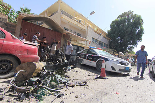 الميلشيات الليبية تستهدف سفارتي مصر والإمارات