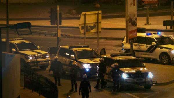 الداخلية البحرينية: جرح شرطيَيْن في تفجير قرب الدراز
