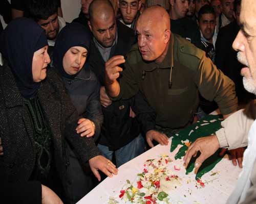 عرس وطني في لبنان لشهداء الجيش الستة في راس بعلبك