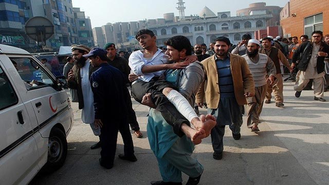 إدانة دولية واسعة للهجوم على المدرسة في باكستان
