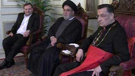 السيد ابراهيم أمين السيد من بكركي: العماد عون الشخصية القادرة على تولي زمام الأمور في هذا الظرف الذي يمر به لبنان 