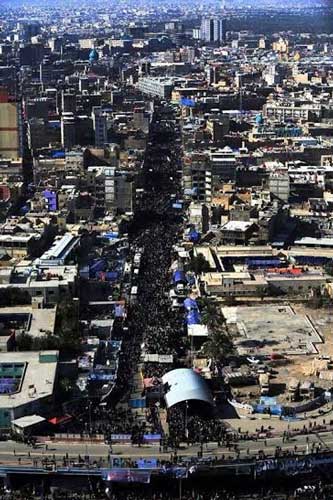 عشية أربعينية الامام الحسين (ع).. كربلاء تزدحم بملايين الزائرين