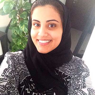 السعودية: توقيف سيدة على الحدود بسبب قيادتها السيارة