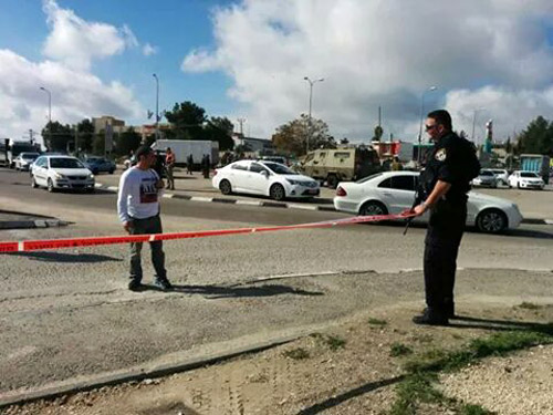 العمليات البطولية للفلسطينيين تتواصل .. طعن جديد في الضفة


