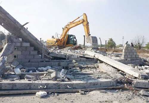 النظام البحريني يهدم مسجداً للشيعة