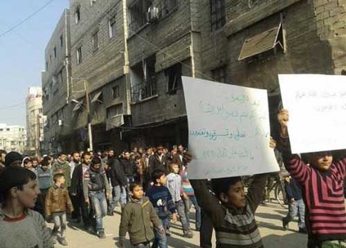 النصرة تقمع متظاهرين في بيت سحم وتقتل احدهم 