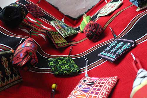 &rsquo;نساء من الخليل&rsquo; .. سفيرة فلسطين حول العالم