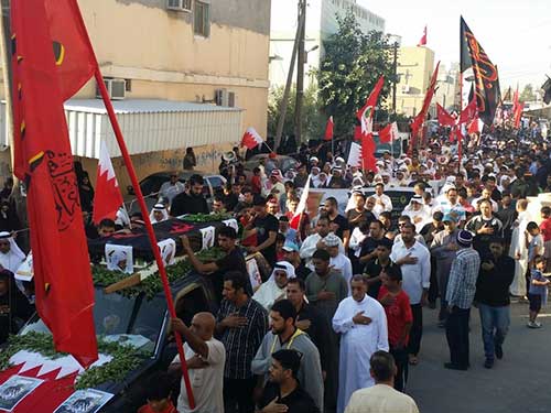 آلاف البحرينيين يشيعون الشهيد البصري 