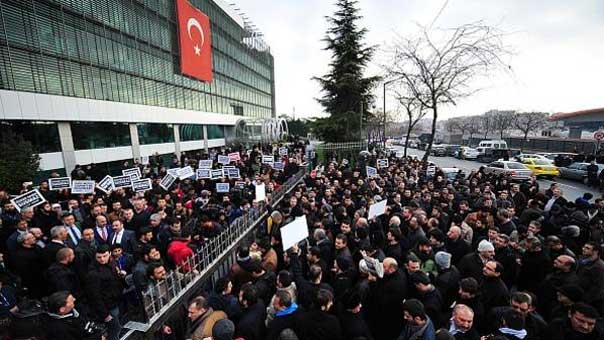 أردوغان يقتص من معارضيه: اعتقال رئيس تحرير صحيفة مقربة من &rsquo;غولن&rsquo;