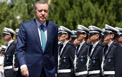 تطهير في أجهزة الشرطة التركية على خلفية فضيحة الفساد تطهير في أجهزة الشرطة التركية على خلفية فضيحة الفساد