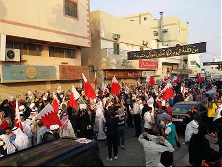 الشارع البحريني ينتفض مطالباً باطلاق سراح الشيخ سلمان 