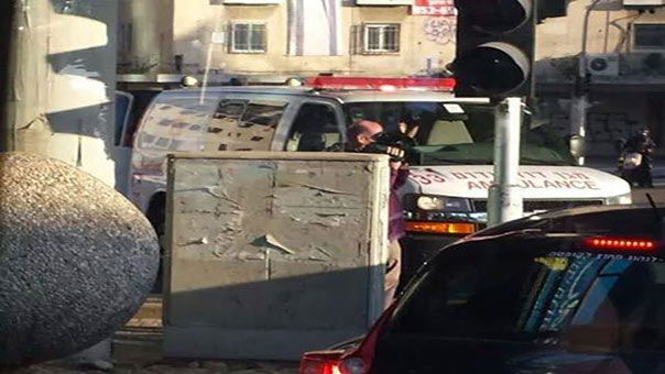 إصابة 16 مستوطناً بعملية طعن جديدة في &rsquo;تل ابيب&rsquo;