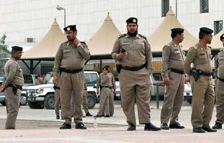 &rsquo;الحياة&rsquo;: مهاجمو مركز عرعر 3 انتحاريين سعوديين