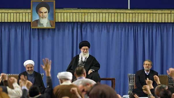 الامام الخامنئي في ذكرى المولد النبوي الشريف: الأجهزة الاستخباراتية المعادية للاسلام تبثّ الفرقة بين الشيعة والسنة