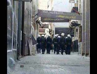 تعرض أكثر من 25 قرية بحرينية للغازات المسيلة للدموع والسلاح الانشطاري 