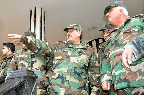 وزير الدفاع السوري يزور القوات العاملة في المنطقة الجنوبية
